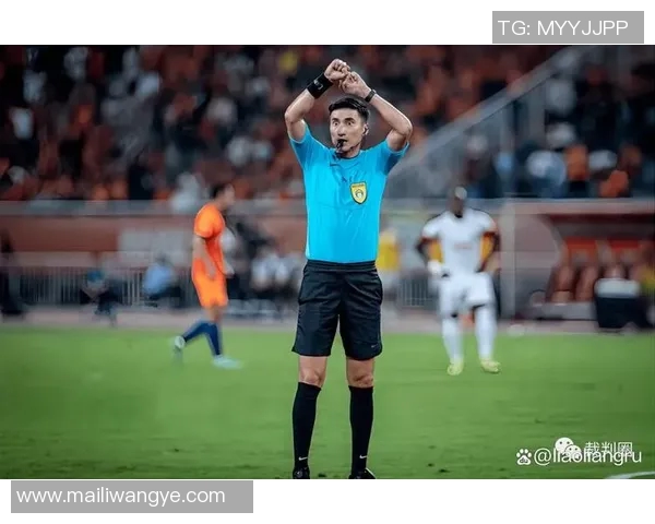 VAR技术再引争议,裁判判罚惹怒教练 VAR技术再引争议,裁判判罚惹怒教练